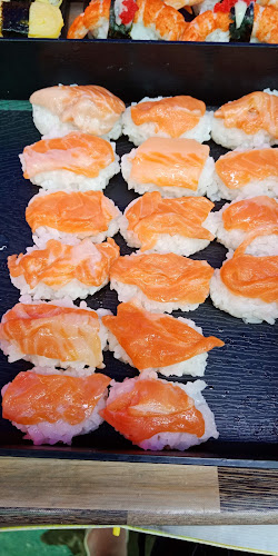 ร้านข้าวมันไก่ไหหลำพัทยาใต้ - การบริการอาหารและที่พัก