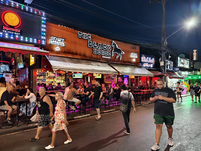Black Horse Bar - อำเภอกะทู้