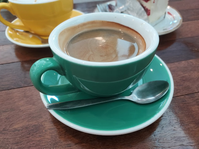 Santrio Coffee and Dessert - การบริการอาหารและที่พัก