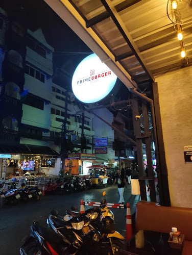 198 9 ซอย ราษฎร์อุทิศ 200 ปี 1 ตำบลป่าตอง อำเภอกะทู้ ภูเก็ต 83150