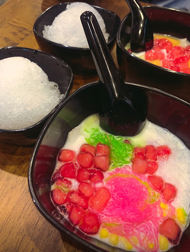 Khunkanom Cafe คุณขนม