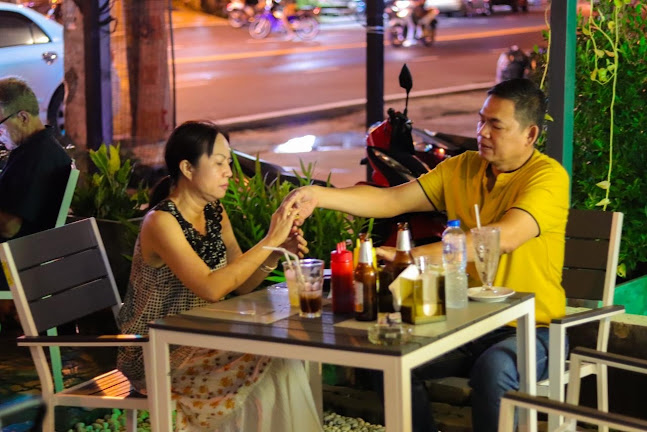 Wanted Burgers & Beer برجر бургер 汉堡包 - การบริการอาหารและที่พัก