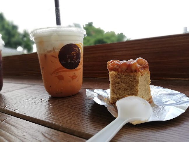 กาแฟชายทุ่ง - การบริการอาหารและที่พัก