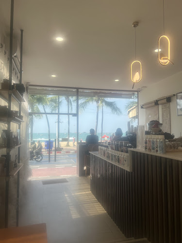 Opinii despre Albatross Coffee Roasters în อำเภอบางละมุง - การบริการอาหารและที่พัก