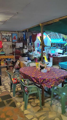 Opinii despre Submarine în อำเภอเมืองภูเก็ต - การบริการอาหารและที่พัก