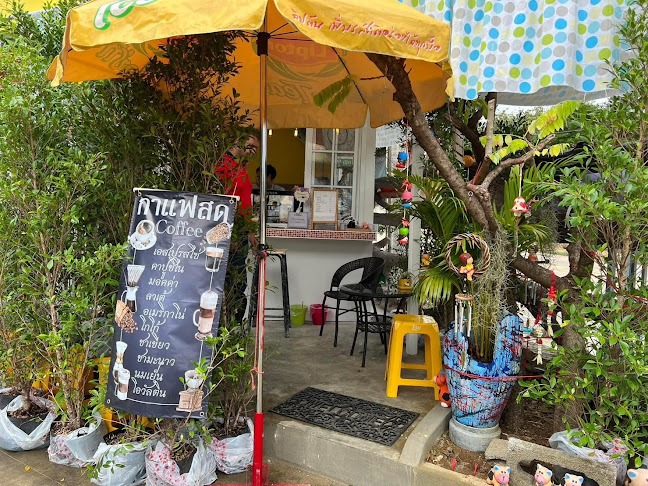 Opinii despre ท่ารถ คอฟฟี่ (Tha-Rod Coffee) în เมือง - การบริการอาหารและที่พัก