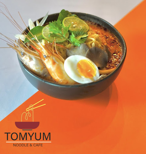 ข้าวแกง 10 บาท ข้าวตักไม่อั้น