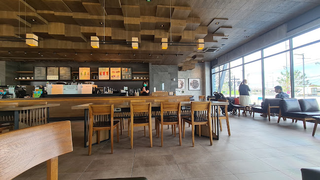Starbucks (Central Village Outlet)