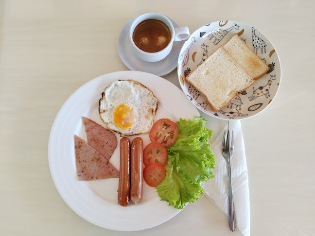 GR cafe กมลา ภูเก็ต