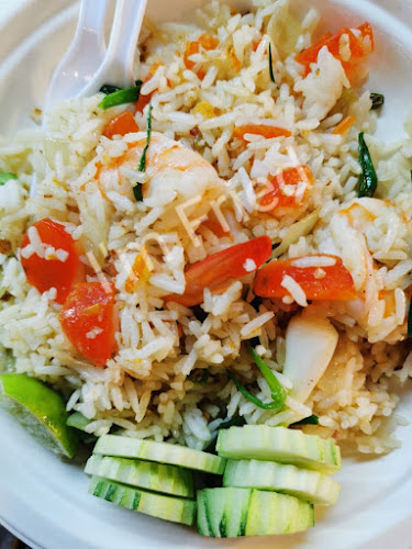 Opinii despre ข้าวผัดกระทะเหลี่ยม meet&eat นครปฐม în อำเภอเมืองนครปฐม - การบริการอาหารและที่พัก