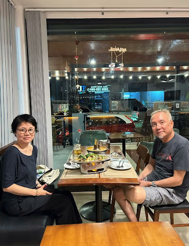 Opinii despre Chokchai Kitchen Jomtien în อำเภอบางละมุง - การบริการอาหารและที่พัก