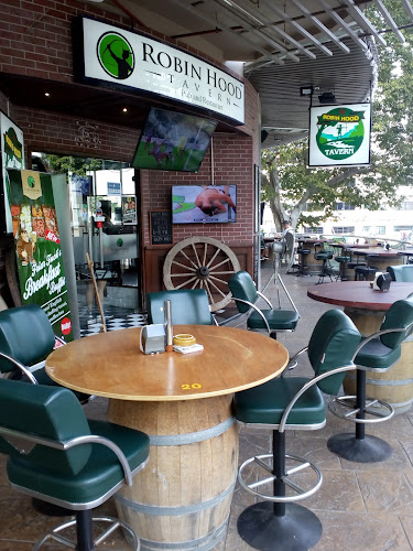 Opinii despre Robin Hood Tavern în อำเภอบางละมุง - การบริการอาหารและที่พัก