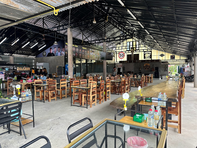 Opinii despre โรงสี กำแพงเพชร în อำเภอเมืองกำแพงเพชร - การบริการอาหารและที่พัก