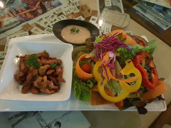 206/8 ถ. ภูเก็ต ตำบลตลาดใหญ่ อำเภอเมืองภูเก็ต ภูเก็ต 83000