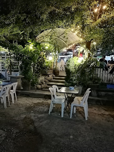 Lazio Cafe / ร้านสเต็กและเครื่องดื่มฮาลาล