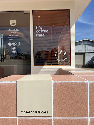 Tidjai coffee Cafe (สาขา2 ร้านสีส้ม) - การบริการอาหารและที่พัก