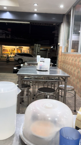 Comentarii opinii despre ยอดผักเมืองทอง ราดหน้า