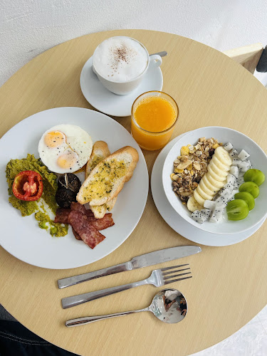 Morning Mood Cafe Phuket - อำเภอกะทู้