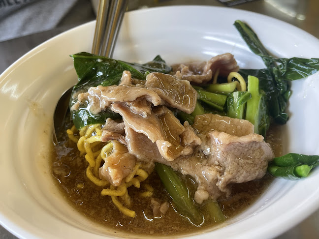 คุณจี๊ดยอดผัก - การบริการอาหารและที่พัก