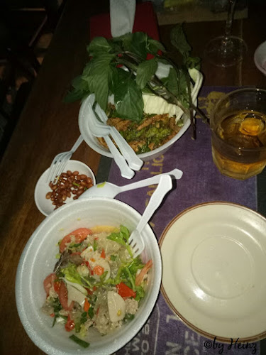 Opinii despre Crazy Bar în อำเภอกะทู้ - การบริการอาหารและที่พัก