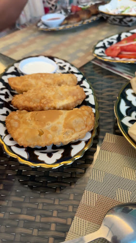 Dastarhan - การบริการอาหารและที่พัก