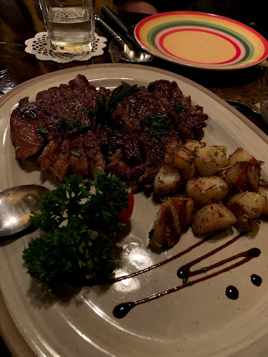 352 ถ. ภูเก็ต ตำบลตลาดใหญ่ อำเภอเมืองภูเก็ต ภูเก็ต 83000