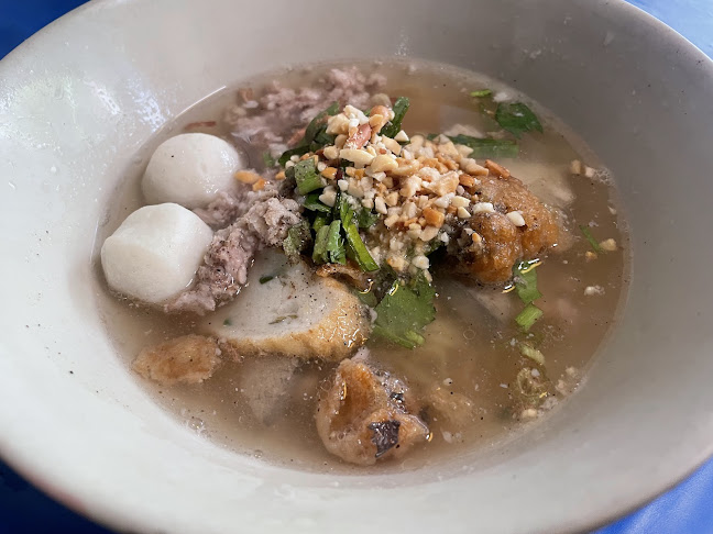 Opinii despre Charcoal Noodles, Naklua - บะหมี่เตาถ่าน นาเกลือ în อำเภอบางละมุง - การบริการอาหารและที่พัก