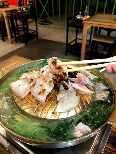 Comentarii opinii despre คุณชัช หมูย่างกระทะทอง สาขาแยกบ้านนายกฯ สี่มุมเมือง