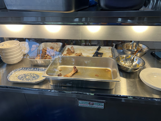 ร้านก๋วยเตี๋ยวหมูแม่นิ่ม - เมือง