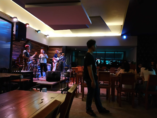 สบายอารมณ์ - การบริการอาหารและที่พัก