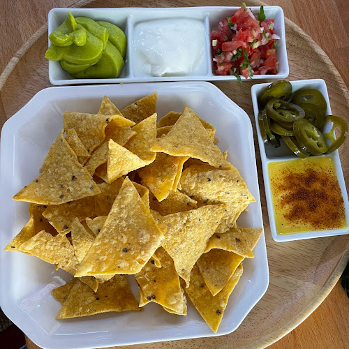 Comentarii opinii despre CHICHA Restaurant and Hotel