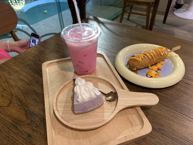 Shalala Cafe' X Studio (ชาลาล่า คาเฟ่) - Samut Prakan