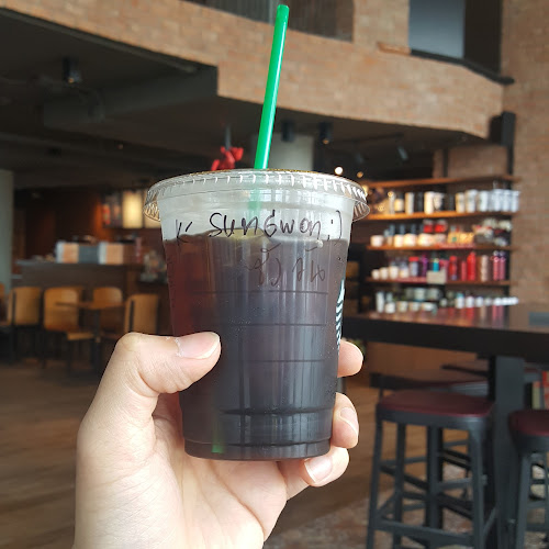 สตาร์บัคส์ สาขา เดอะเบย์พัทยา - อำเภอบางละมุง