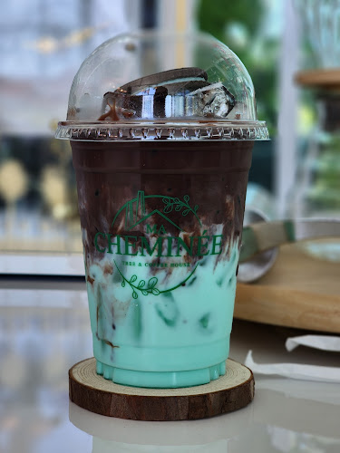 Opinii despre Ma Cheminee tree & coffee house în อำเภอบางละมุง - การบริการอาหารและที่พัก