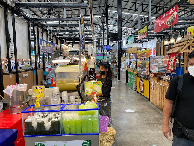 Opinii despre ตลาดต้นสัก สนามบินน้ำ นนทบุรี în อำเภอเมืองนนทบุรี - การบริการอาหารและที่พัก