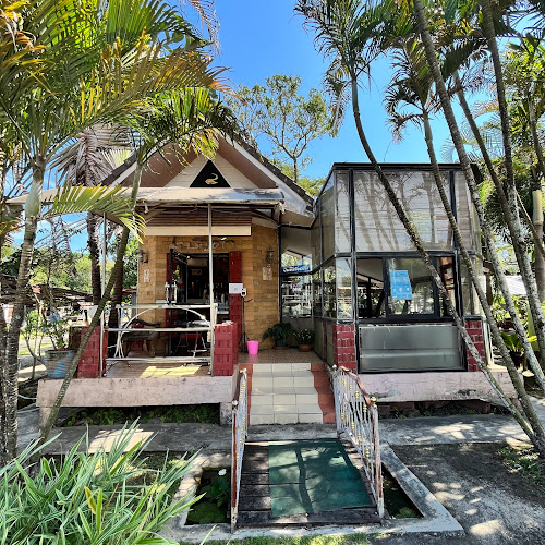 ร้านกาแฟสดโรบัสต้า - การบริการอาหารและที่พัก