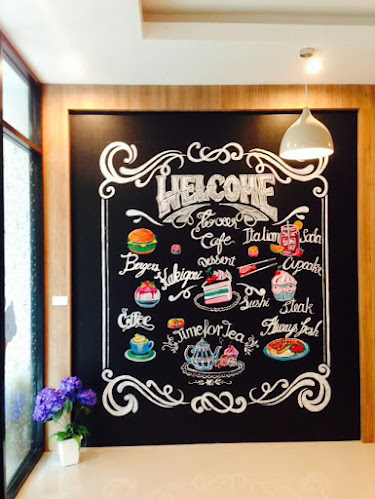 Famoso Cafe&Restaurant - การบริการอาหารและที่พัก