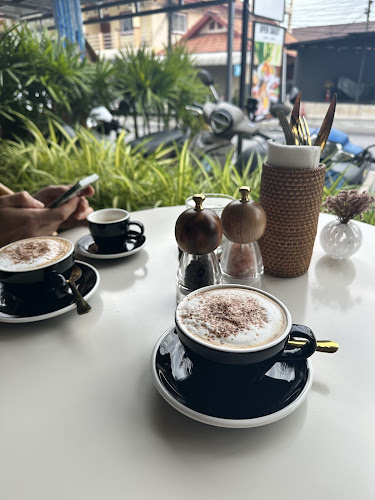 12, 35 moo 1 ถนน วิเศษ ตำบล ราไวย์ อำเภอเมืองภูเก็ต ภูเก็ต 83130