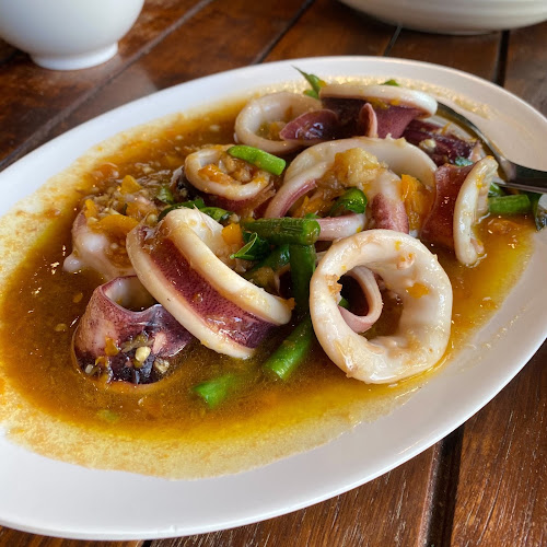 ครัวแม่วุ้น - การบริการอาหารและที่พัก