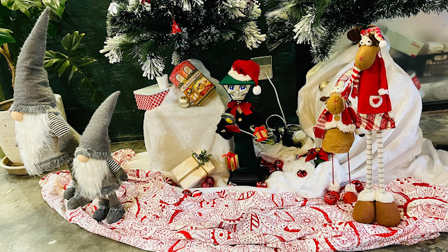 169 1 ถ. พังงา ตำบลตลาดใหญ่ เมือง ภูเก็ต 83000