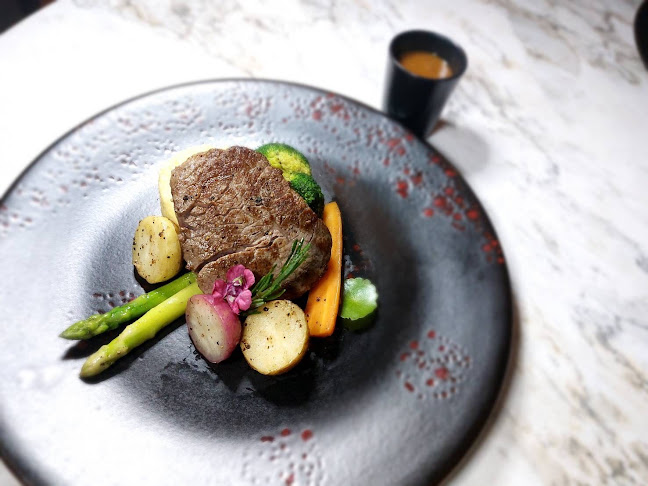 คี สกายเล้าท์ ลูฟท๊อป - อำเภอกะทู้