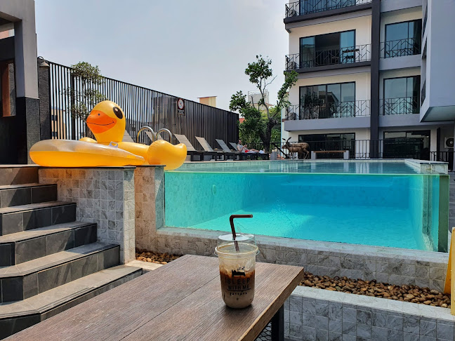 Sleepless Room - การบริการอาหารและที่พัก