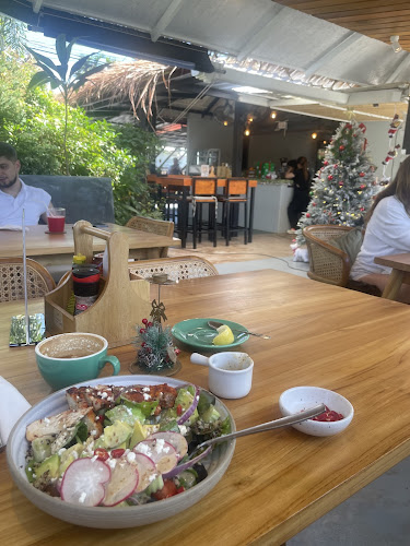 Coco's Nai Harn Cafe