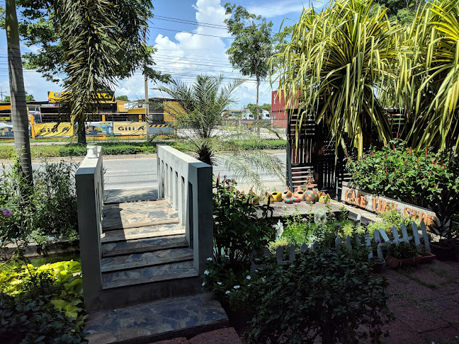 Tim Coffee - การบริการอาหารและที่พัก