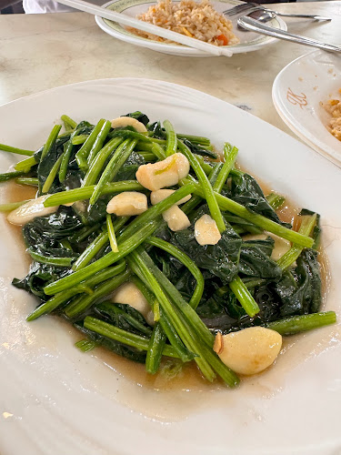 เล้งกี่ - การบริการอาหารและที่พัก