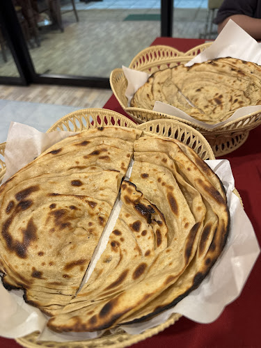 Opinii despre Suraj Indian Restaurant Kamala în อำเภอกะทู้ - การบริการอาหารและที่พัก