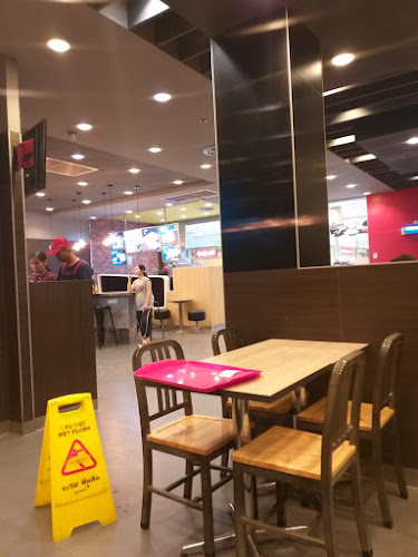 KFC Big C Ubonratchathani - การบริการอาหารและที่พัก