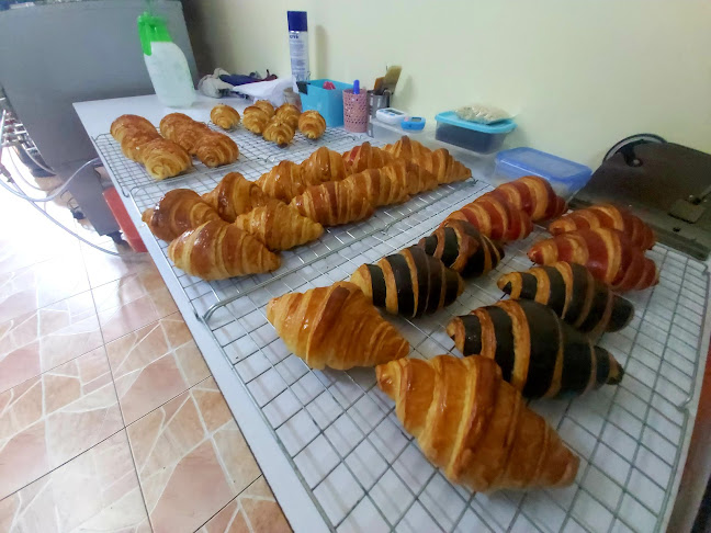 R8FV+W4H ถ. เจ้าฟ้าตะวันออก ตำบล ฉลอง อำเภอเมืองภูเก็ต ภูเก็ต 83000