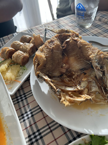 ร้านสะพานโยง จ.ศ. ๑๒๗๙ - การบริการอาหารและที่พัก