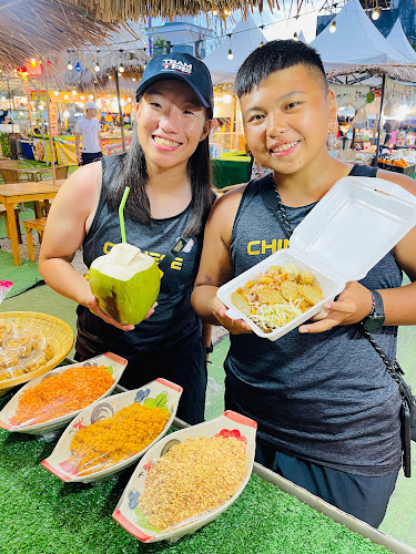 ก๋วยเตี๋ยวแห้งโบราณ สาขา ตลาดใหญ่มากมาร์เก็ต จอมเทียน